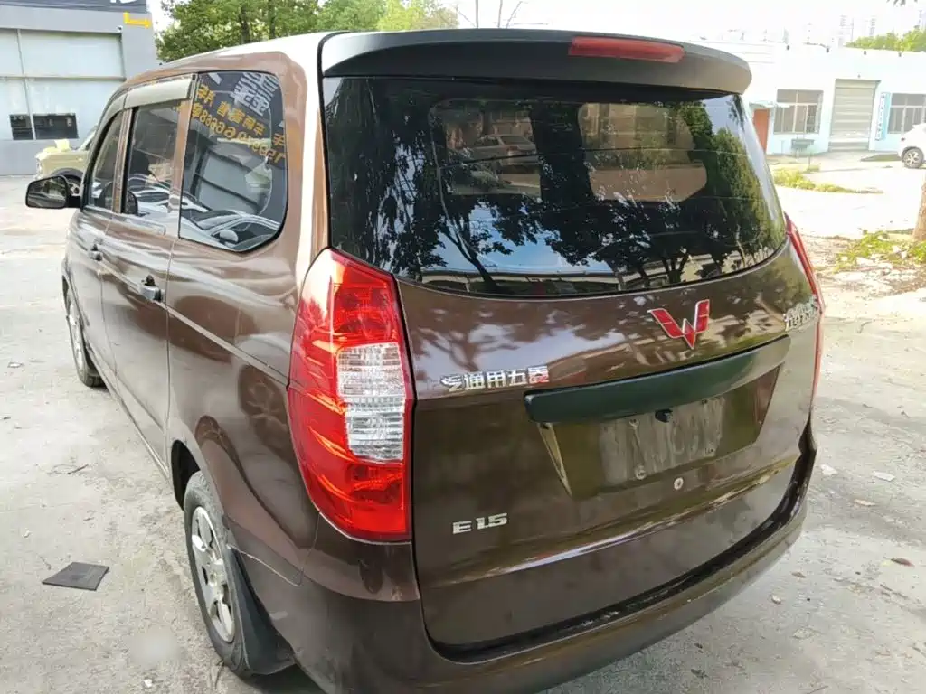 Wuling Hongguang — миниатюра 5