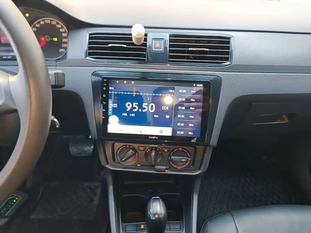 Volkswagen Santana — миниатюра 13