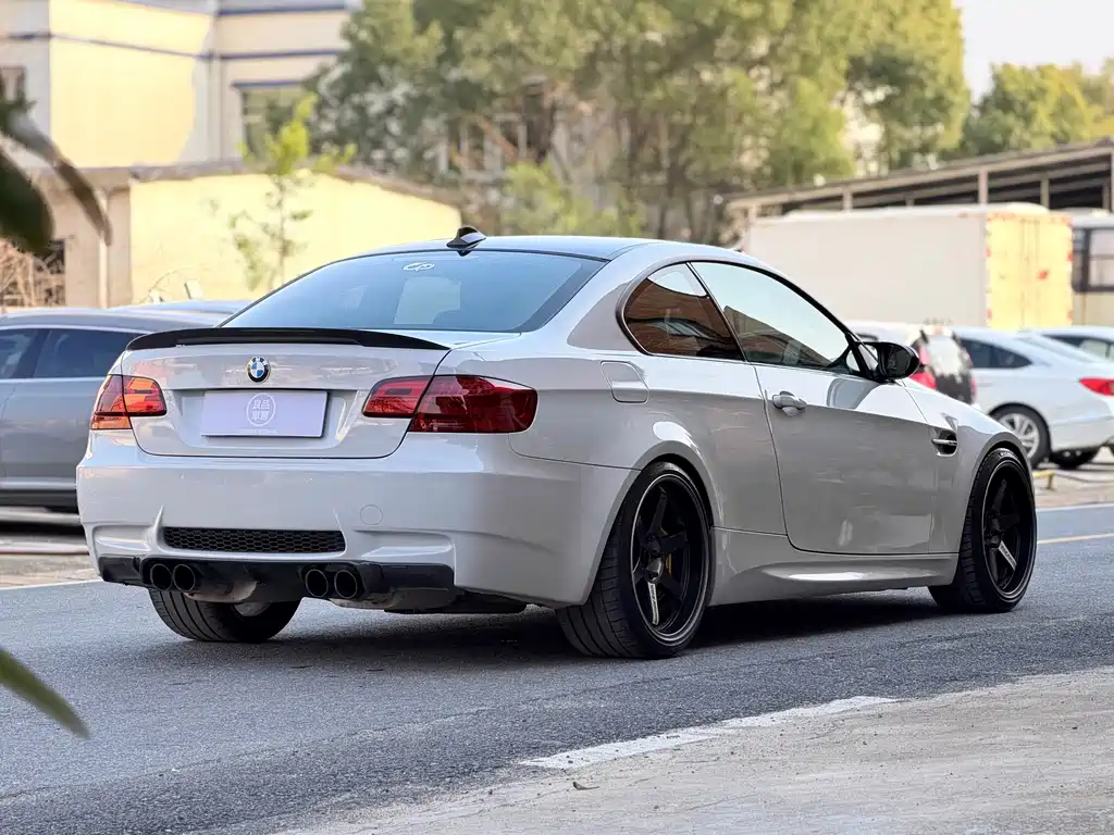 BMW M3 — миниатюра 4