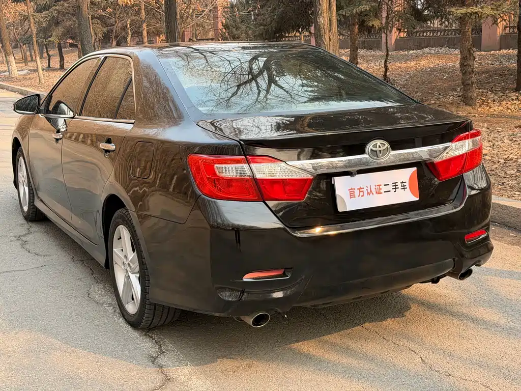 Toyota Camry — миниатюра 9