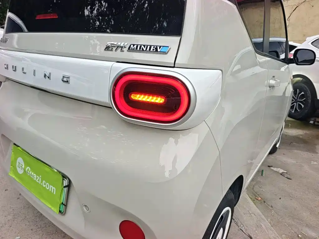 Wuling MINIEV — миниатюра 8