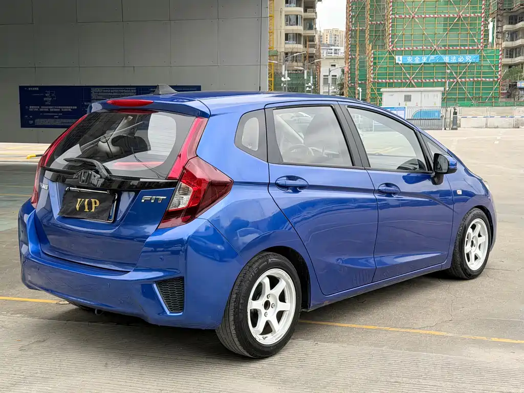 Honda Fit — миниатюра 6