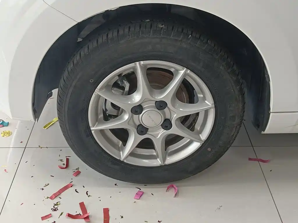 Roewe Clever — миниатюра 23