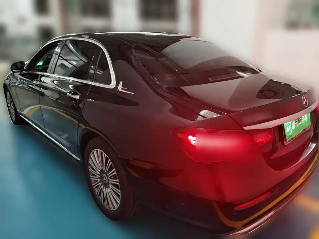Mercedes-Benz E-Class — миниатюра 4