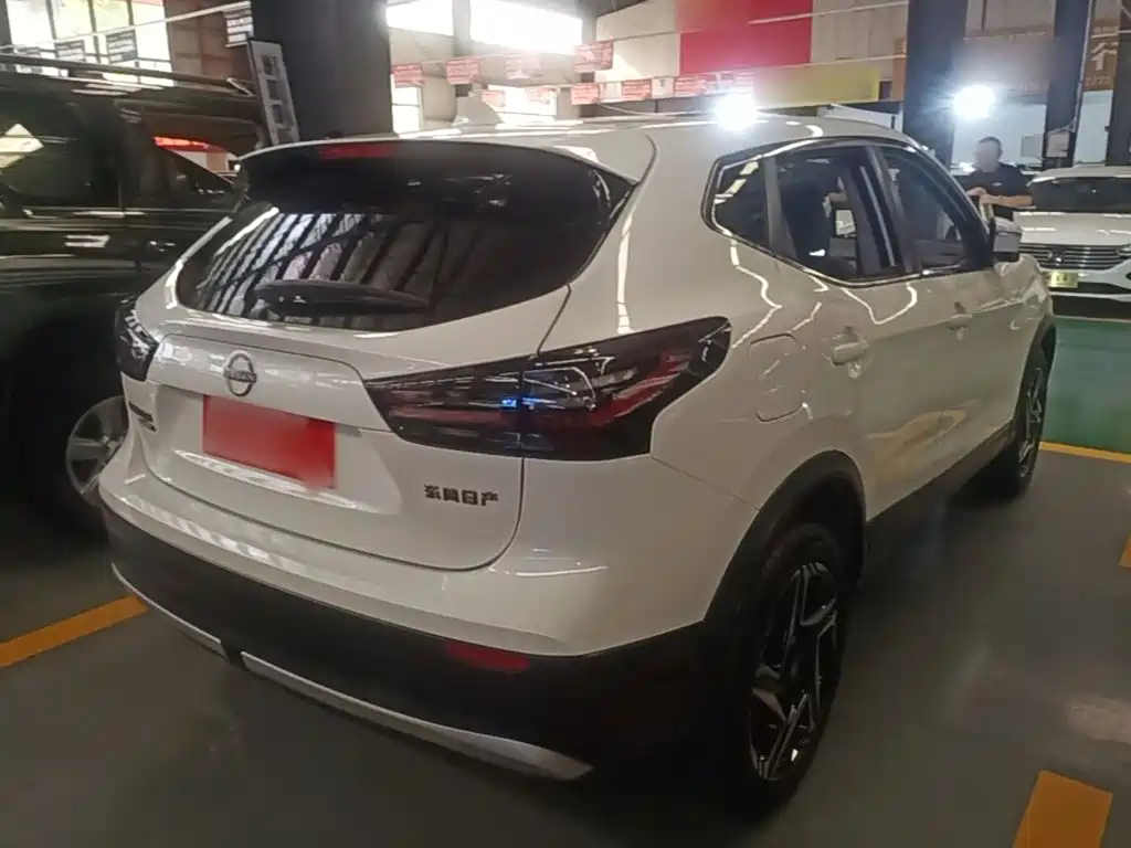 Nissan Qashqai — миниатюра 7