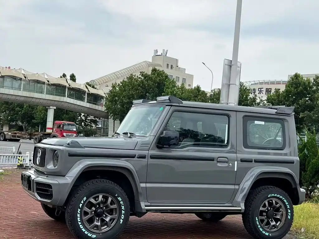 Suzuki Jimny — миниатюра 6