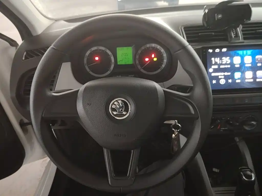 Skoda Fabia — миниатюра 11
