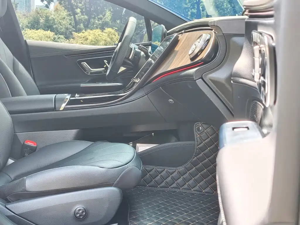 Mercedes-Benz EQE — миниатюра 15