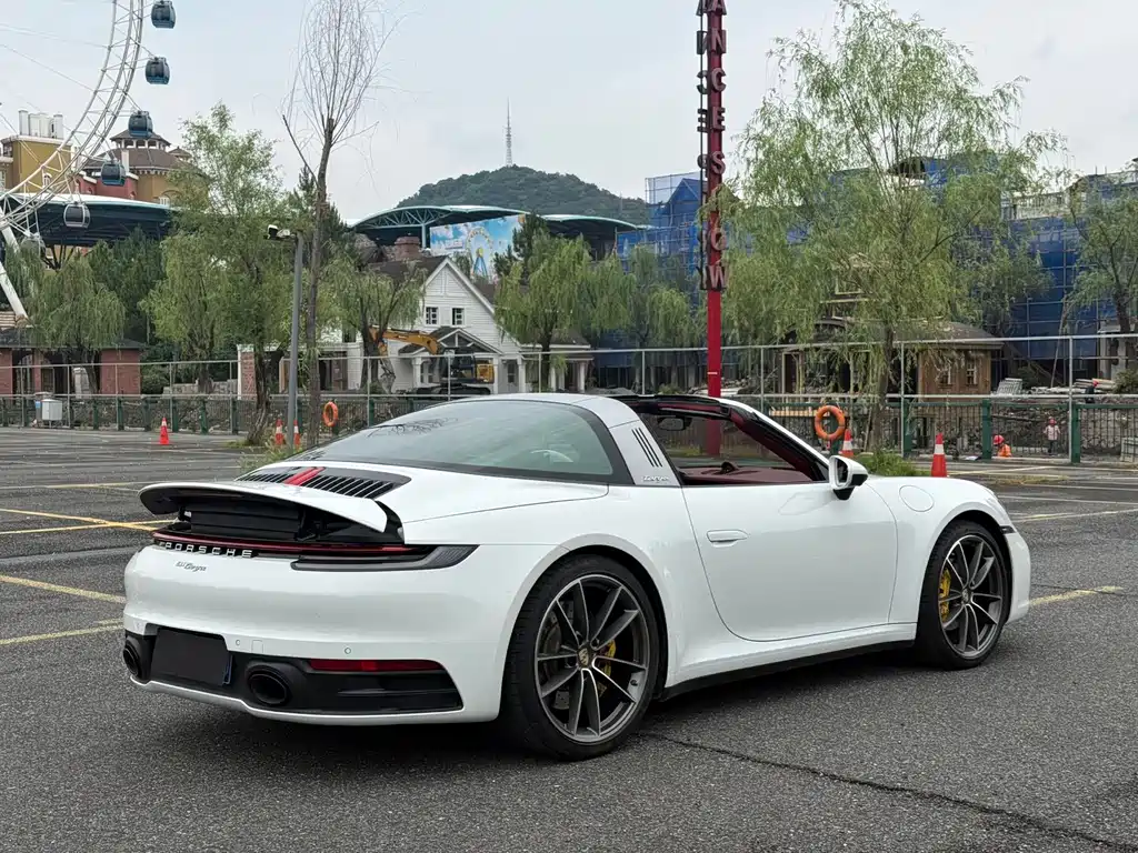 Porsche 911 2023 Targa 4 3.0T