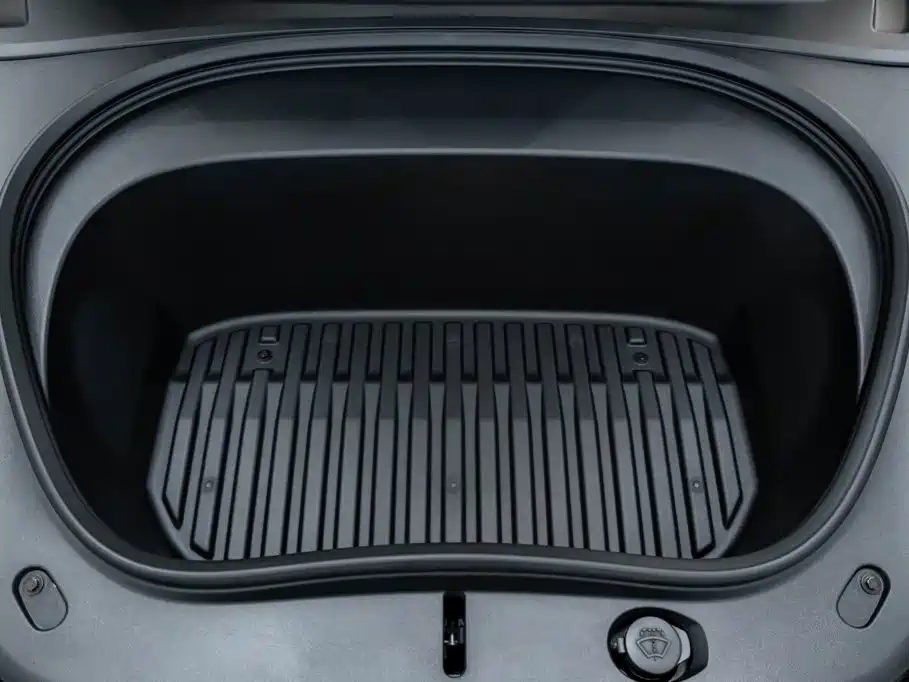 Tesla Model 3 — миниатюра 11
