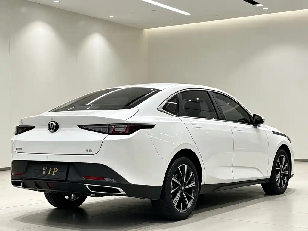 Changan Eado — миниатюра 7