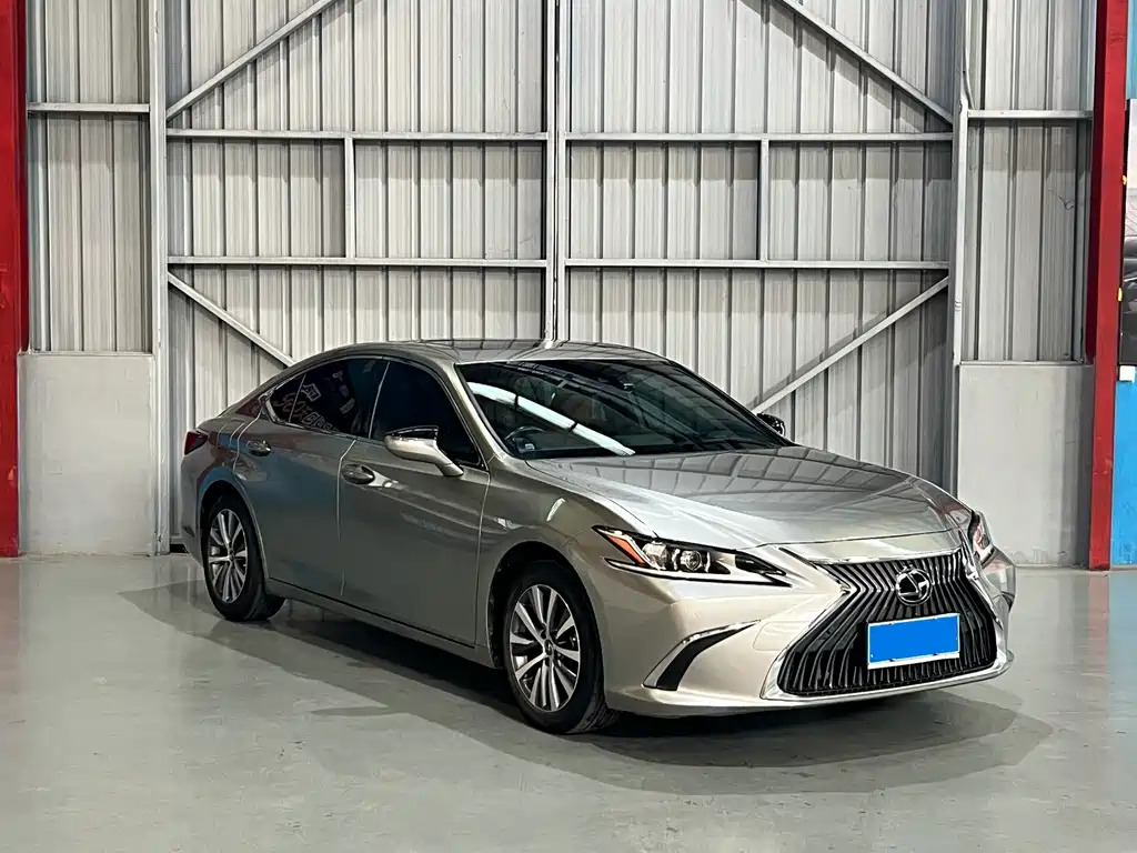 Lexus ES — миниатюра 3