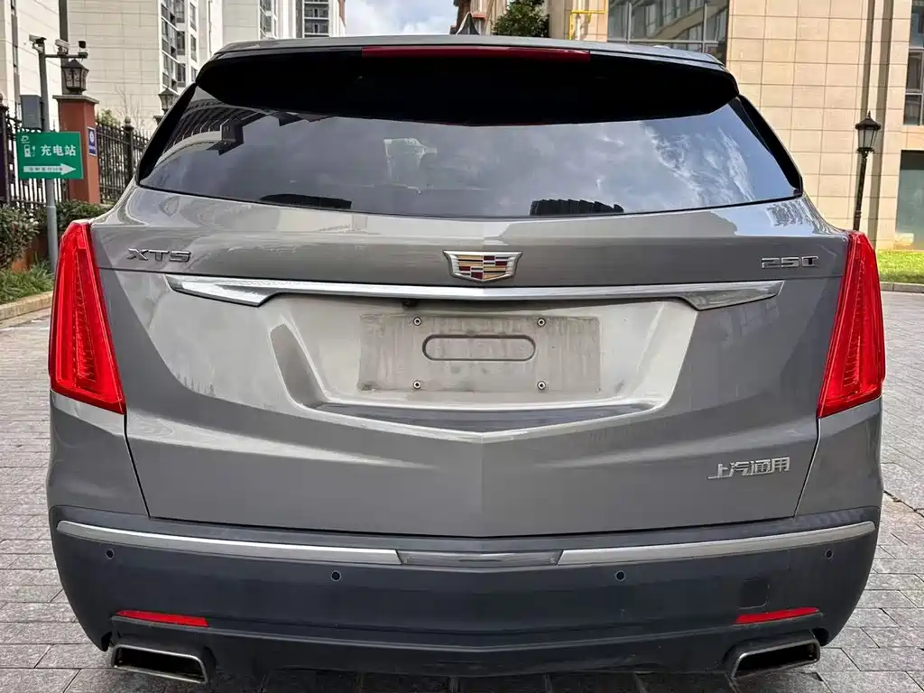 Cadillac XT5 — миниатюра 8