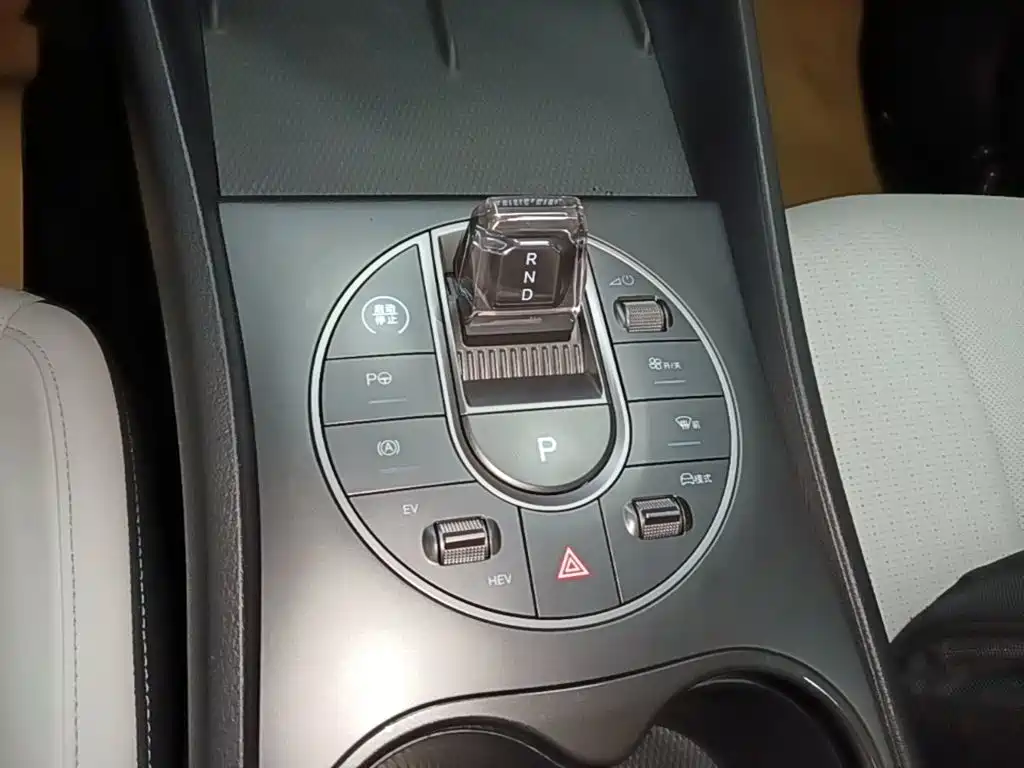 BYD Seal 05 DM-i — миниатюра 14