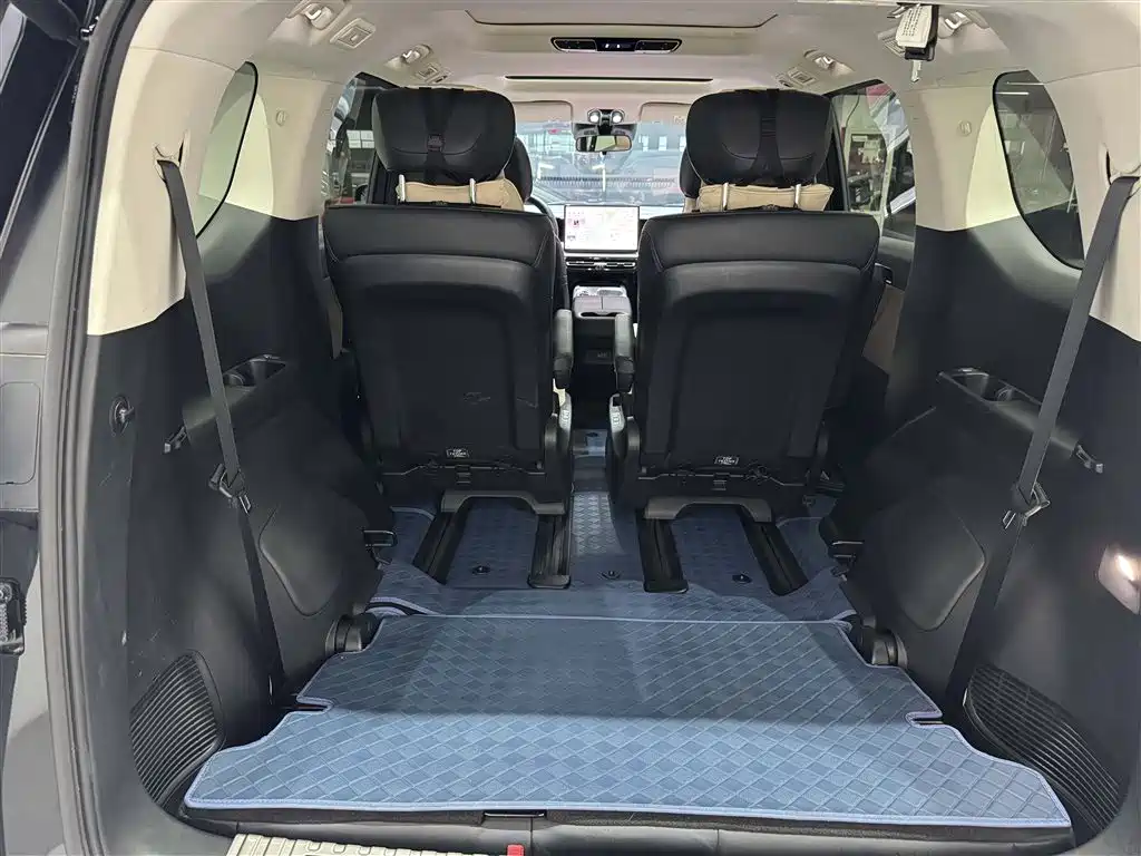GAC Motor Trumpchi E8 PHEV — миниатюра 24