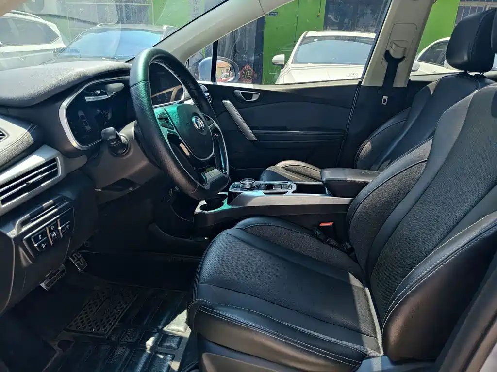 BAIC EX3 — миниатюра 7