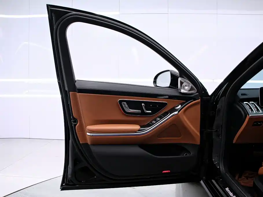 Mercedes-Benz S-Class — миниатюра 12