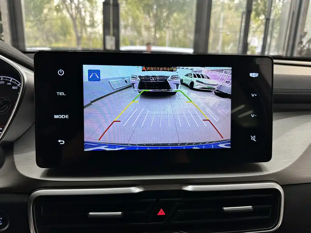 Geely Binyue — миниатюра 14