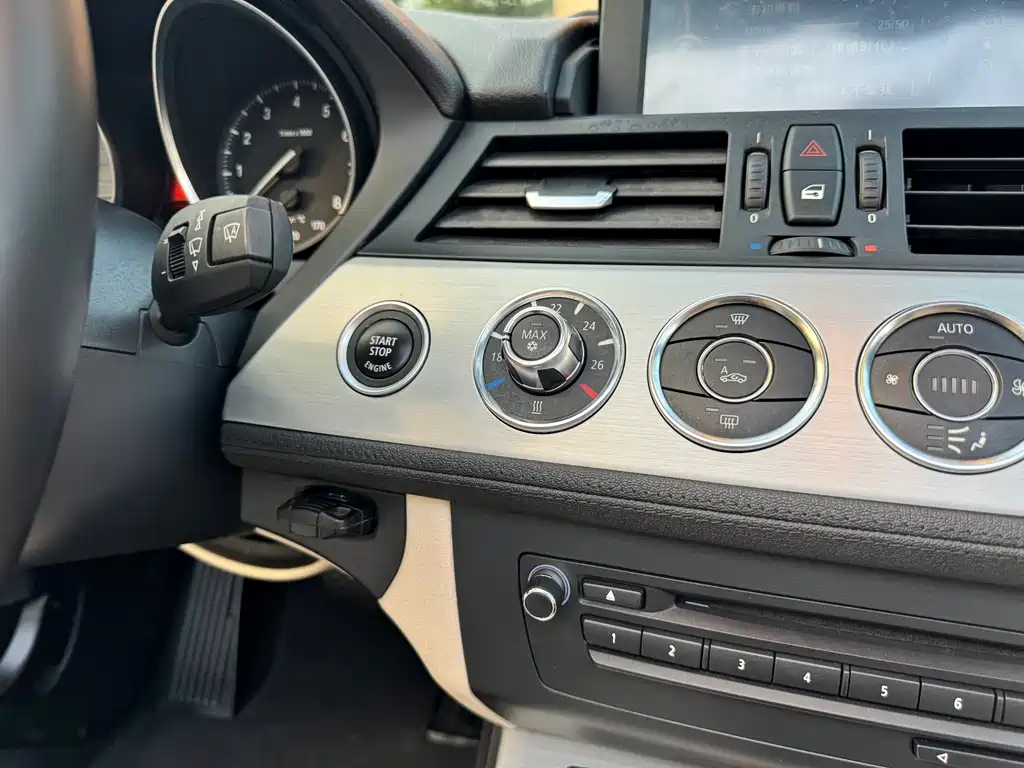 BMW Z4 — миниатюра 11