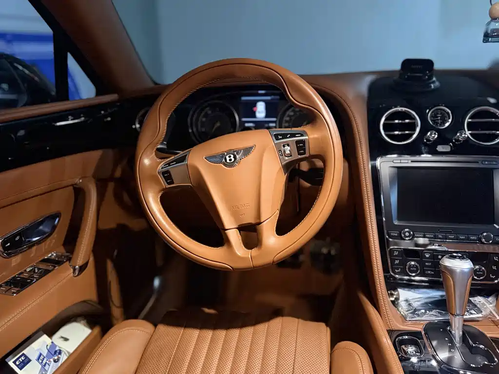 Bentley Flying Spur — миниатюра 11