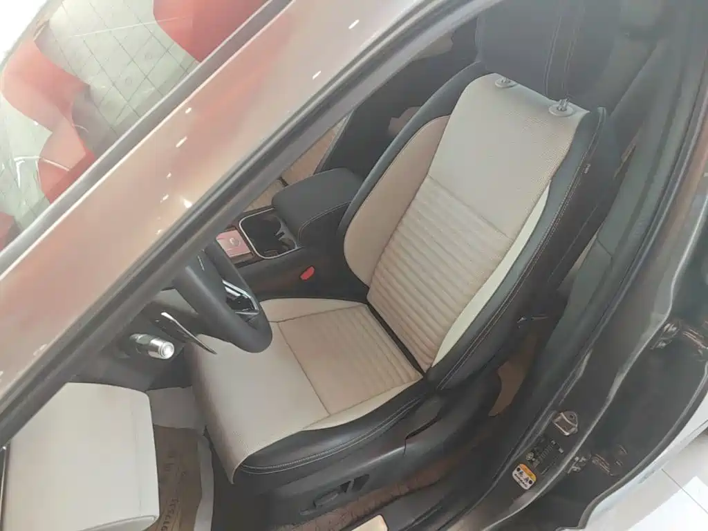 Land Rover Discovery Sport — миниатюра 15