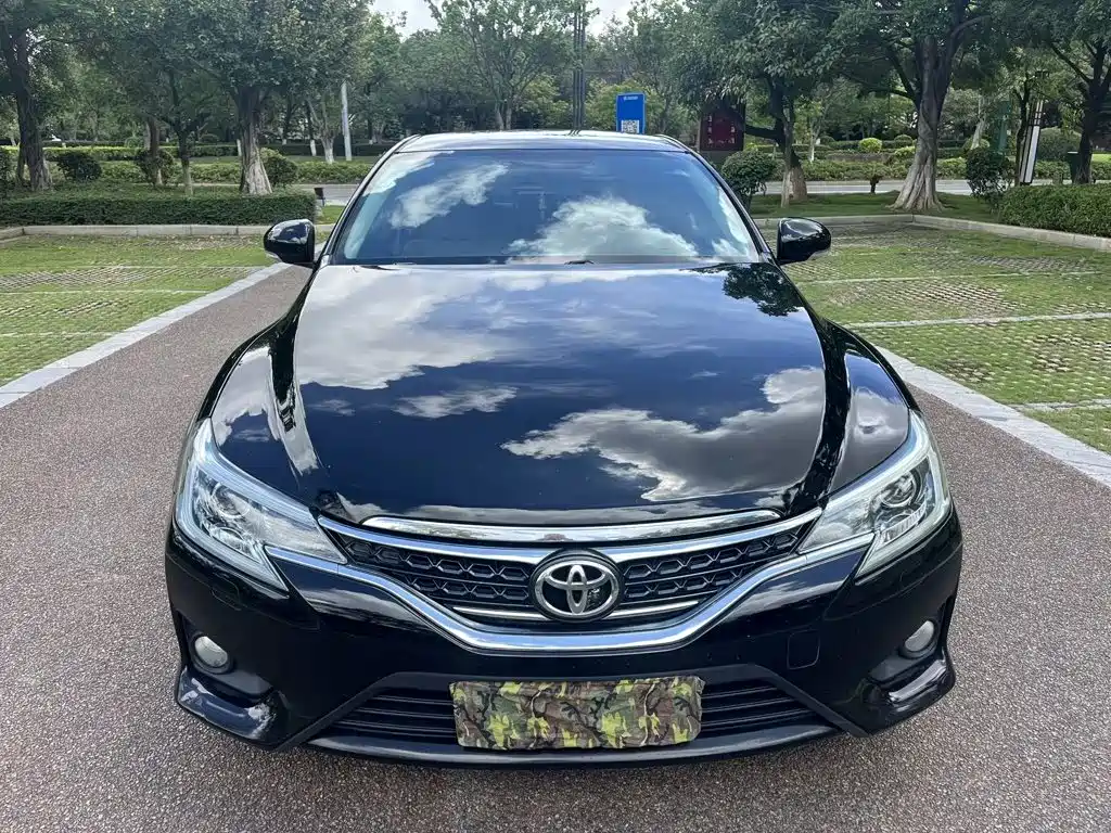 Toyota Reiz — миниатюра 5