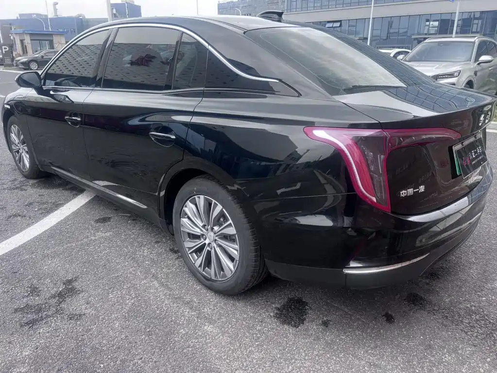 Hongqi E-QM5 2024 610km PLUS