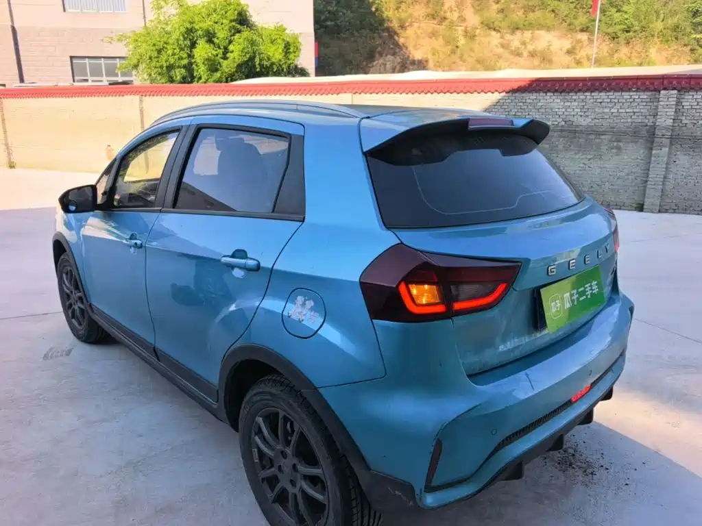 Geely Vision X3 — миниатюра 5