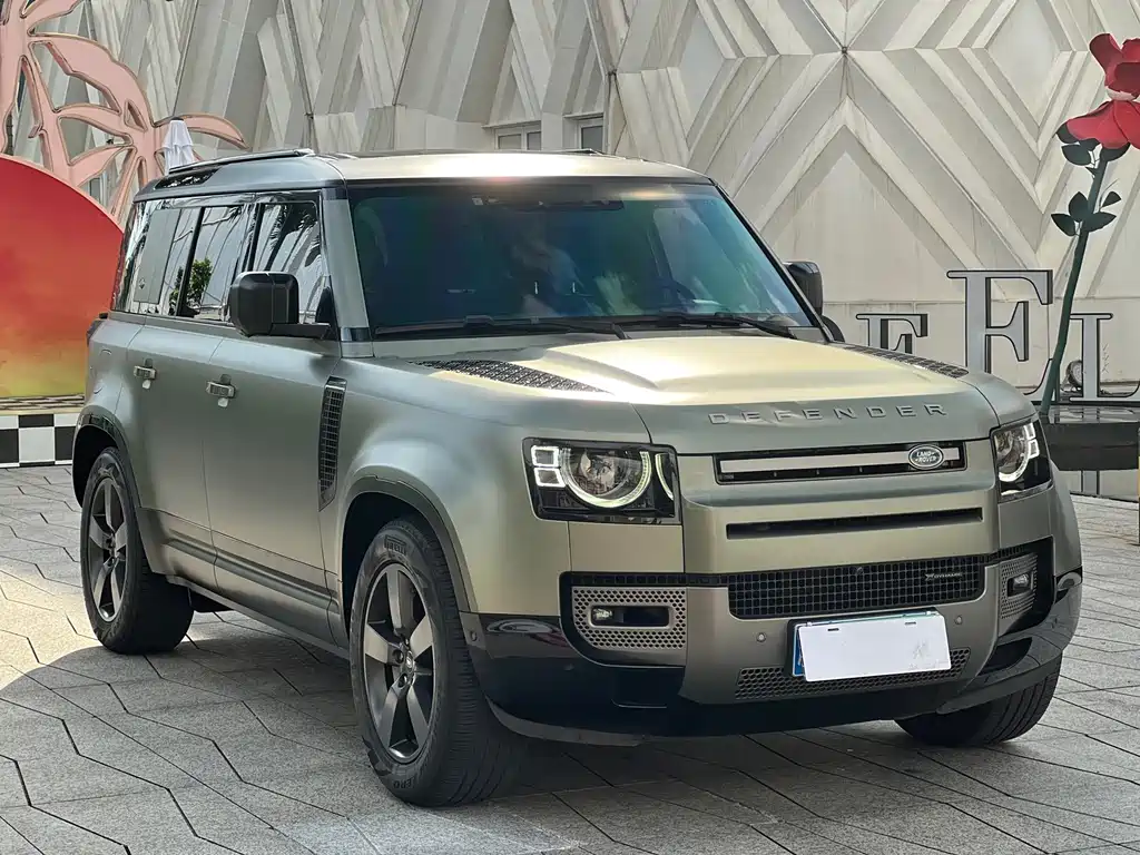 Land Rover Defender — миниатюра 3