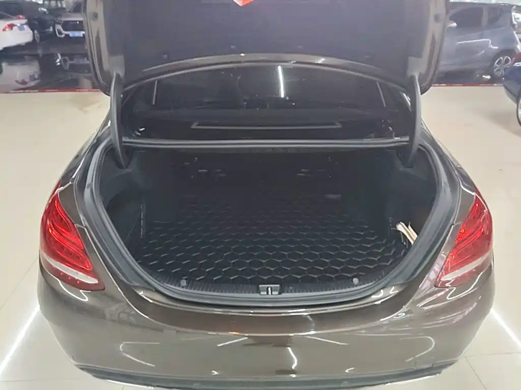 Mercedes-Benz C-Class — миниатюра 19