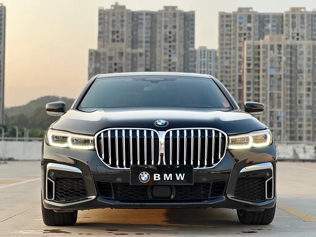 BMW 7 Series — миниатюра 2