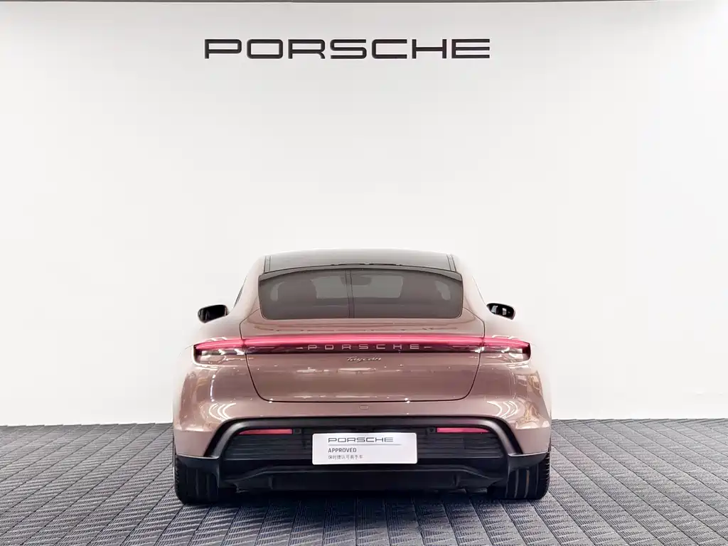 Porsche Taycan — миниатюра 7