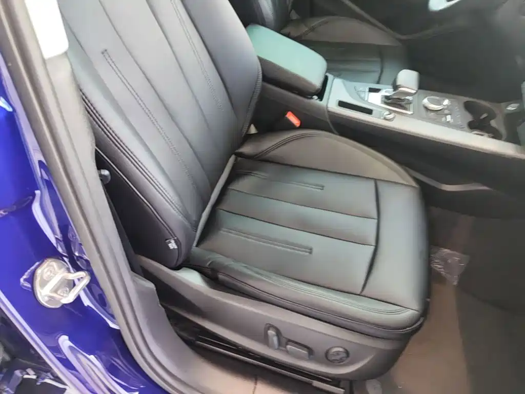 Audi A4L — миниатюра 25