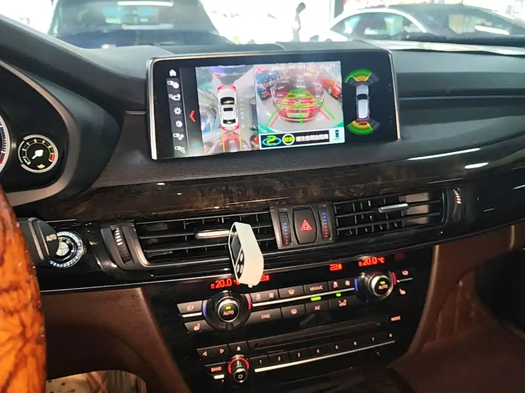 BMW X5 (Import) — миниатюра 13