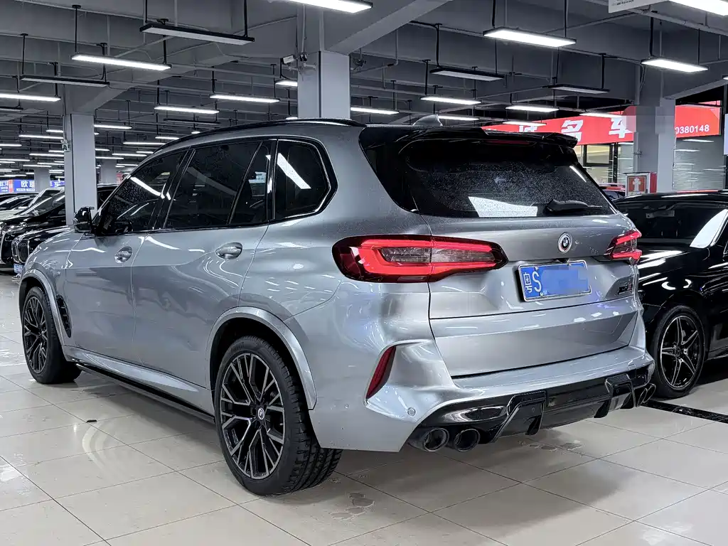 BMW X5 2023 xDrive 30Li Premium M Sport