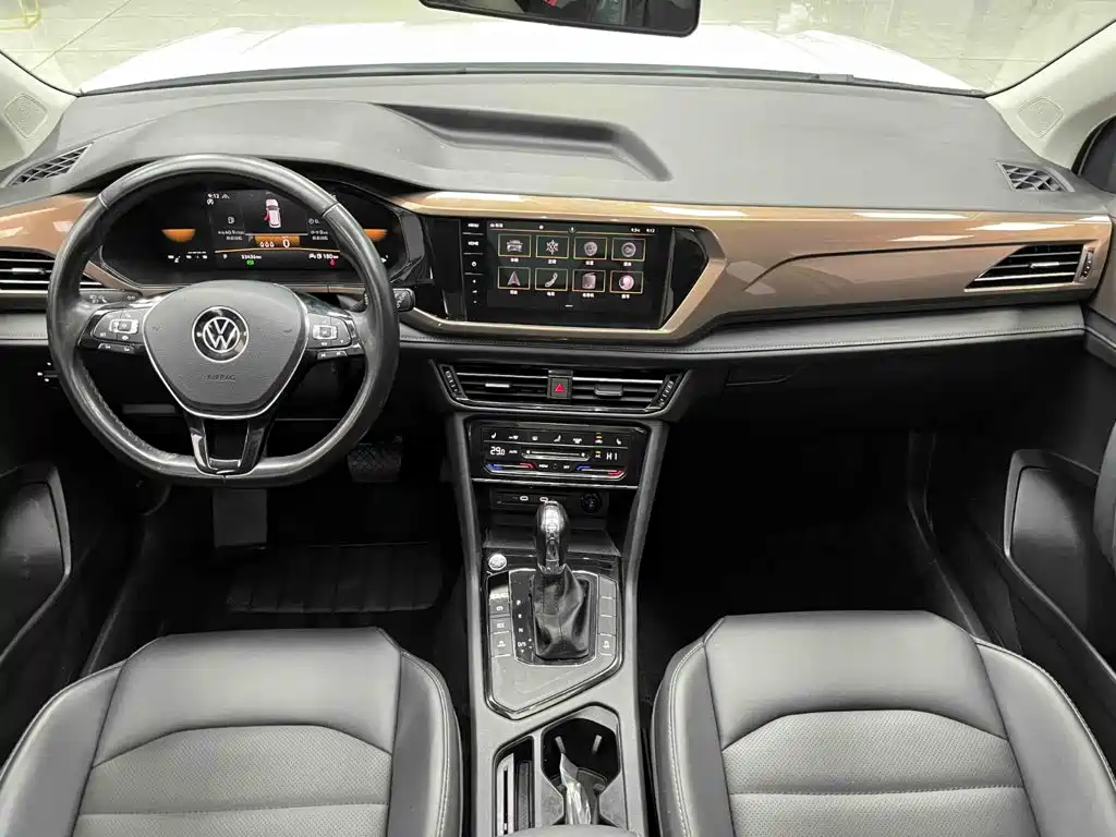 Volkswagen Tharu — миниатюра 7