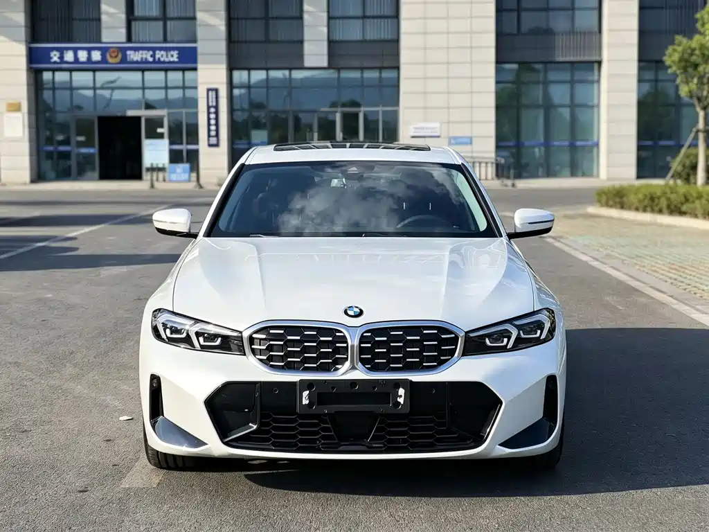 BMW 3 Series — миниатюра 2