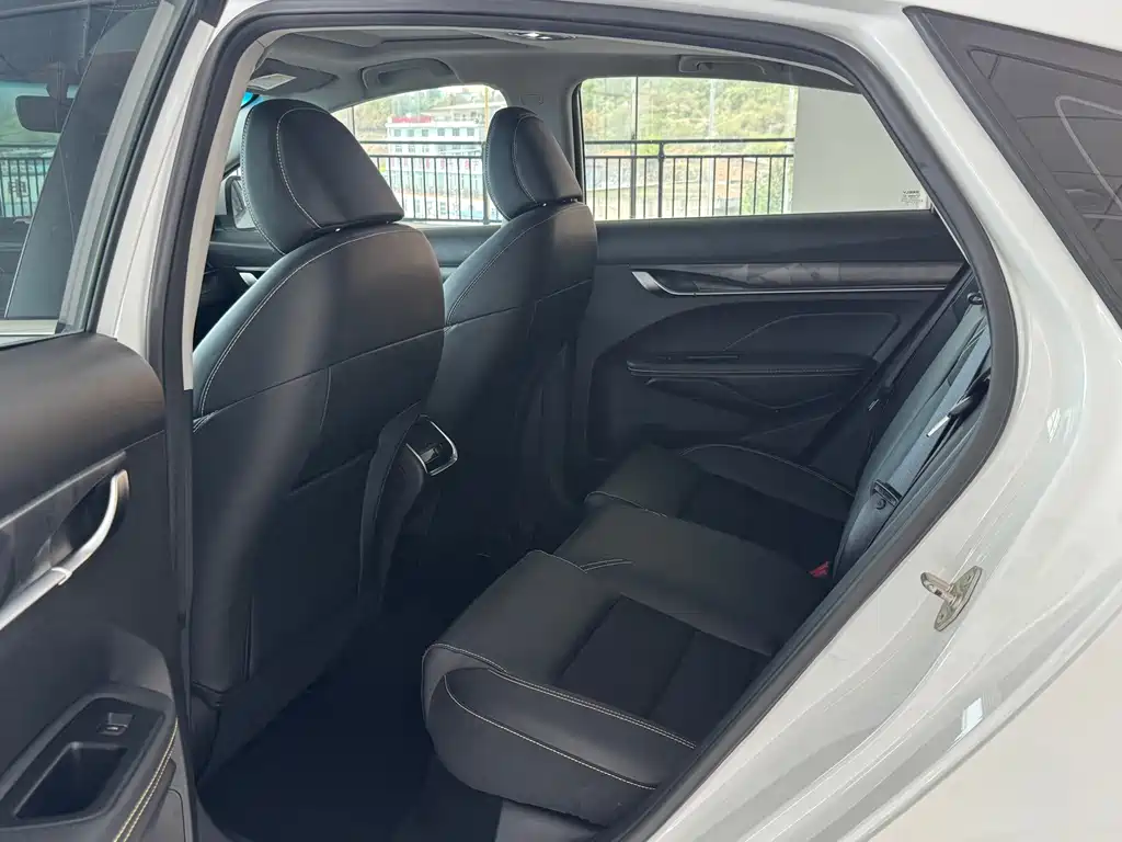 Geely Binrui — миниатюра 8