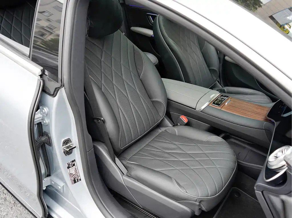 Mercedes-Benz EQS — миниатюра 17