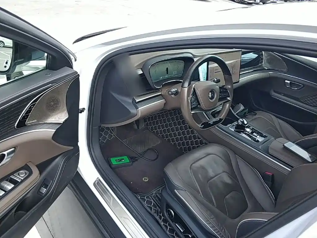 BYD Han — миниатюра 16