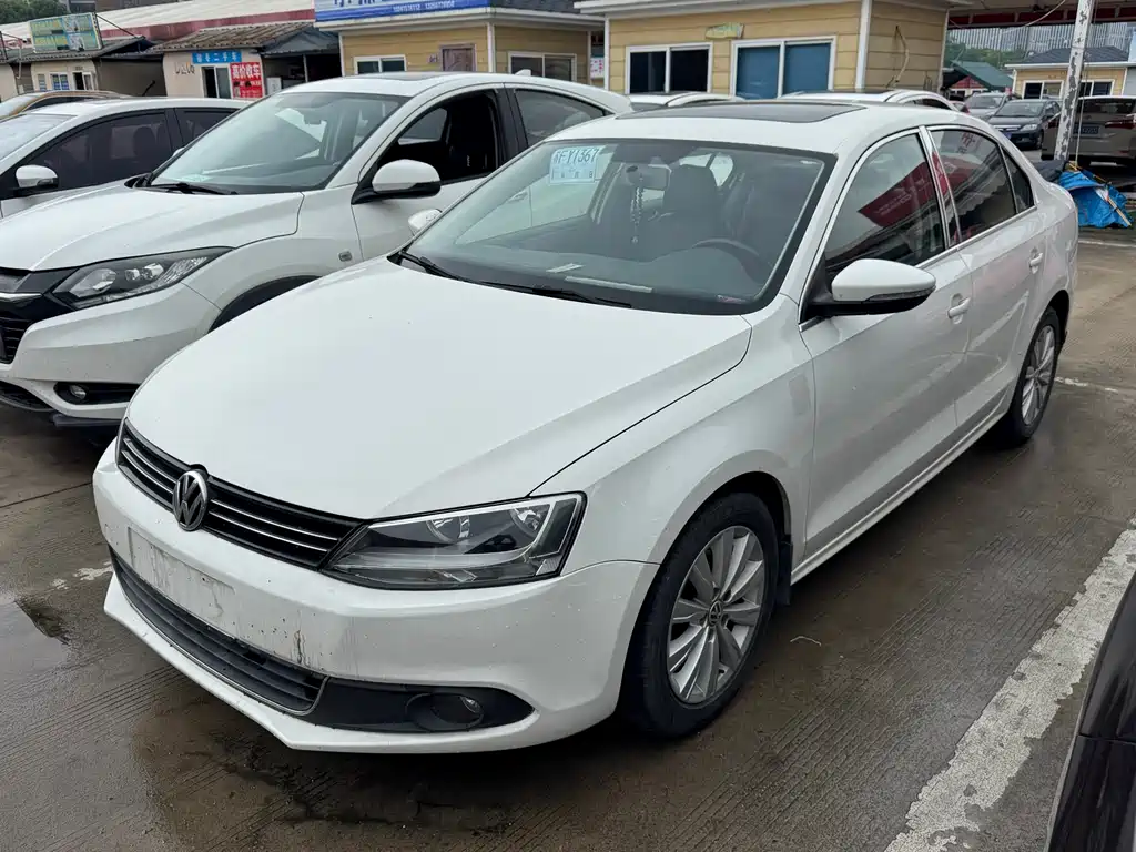 Купить Volkswagen Sagitar
