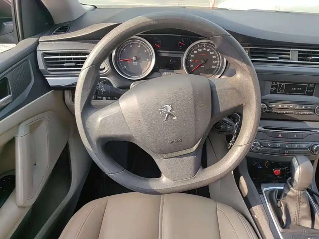 Peugeot 408 — миниатюра 11
