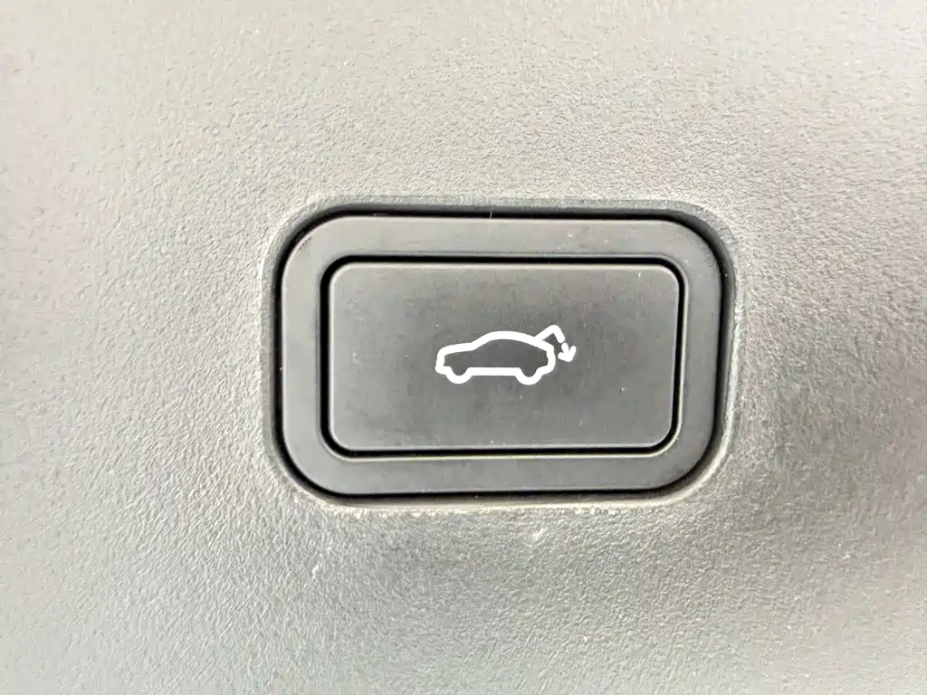 Volvo XC70 PHEV — миниатюра 29