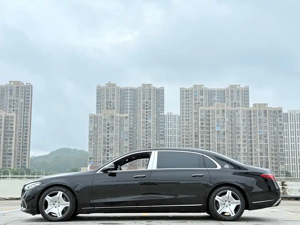 Mercedes-Benz S-Class — миниатюра 12