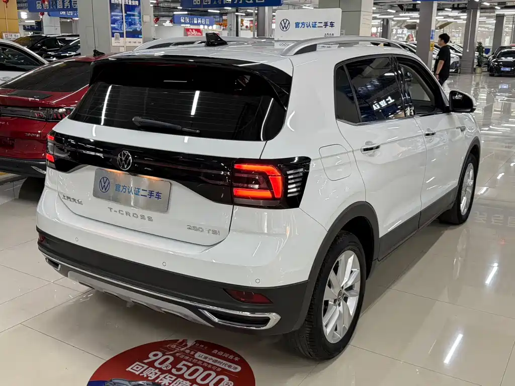 Volkswagen T-Cross — миниатюра 4