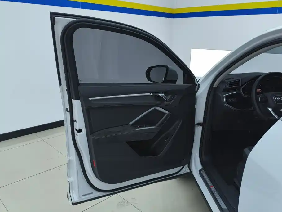 Audi Q3 Sportback — миниатюра 7