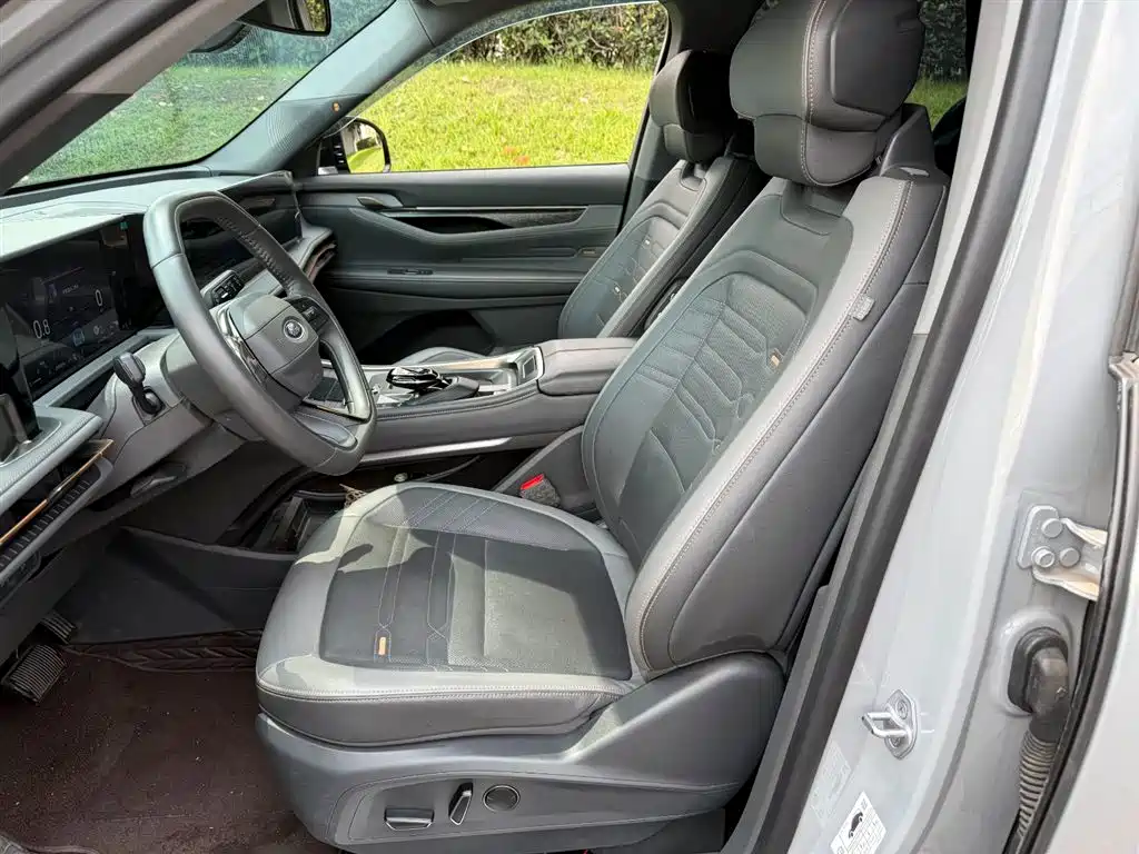 Ford Edge 2023 L 2.0T EcoBoost мест