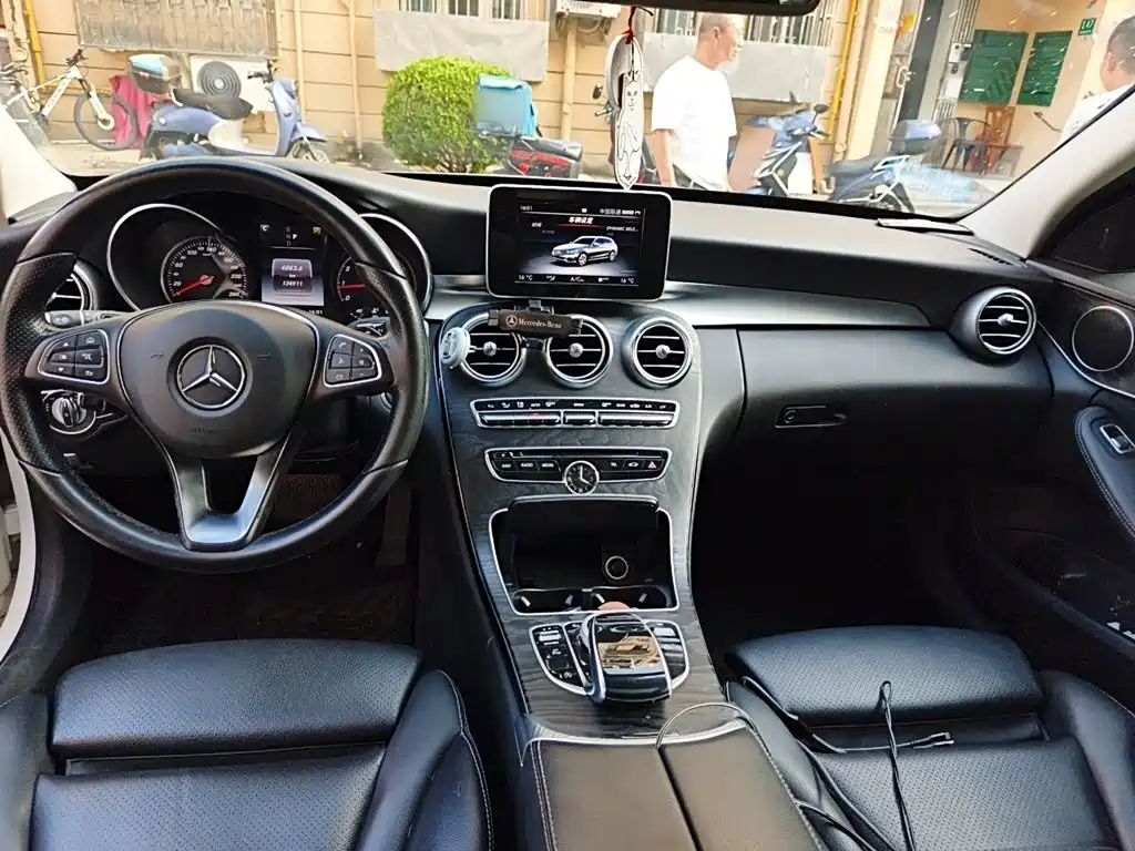 Mercedes-Benz C-Class (Import) — миниатюра 6