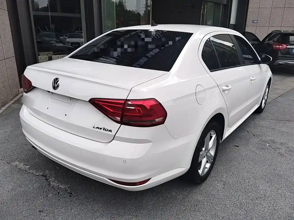 Volkswagen Lavida — миниатюра 7