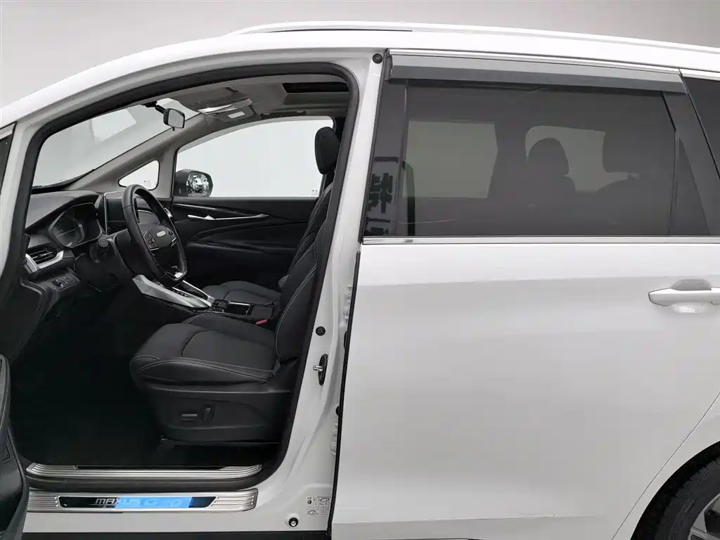 SAIC MAXUS CHASE G50